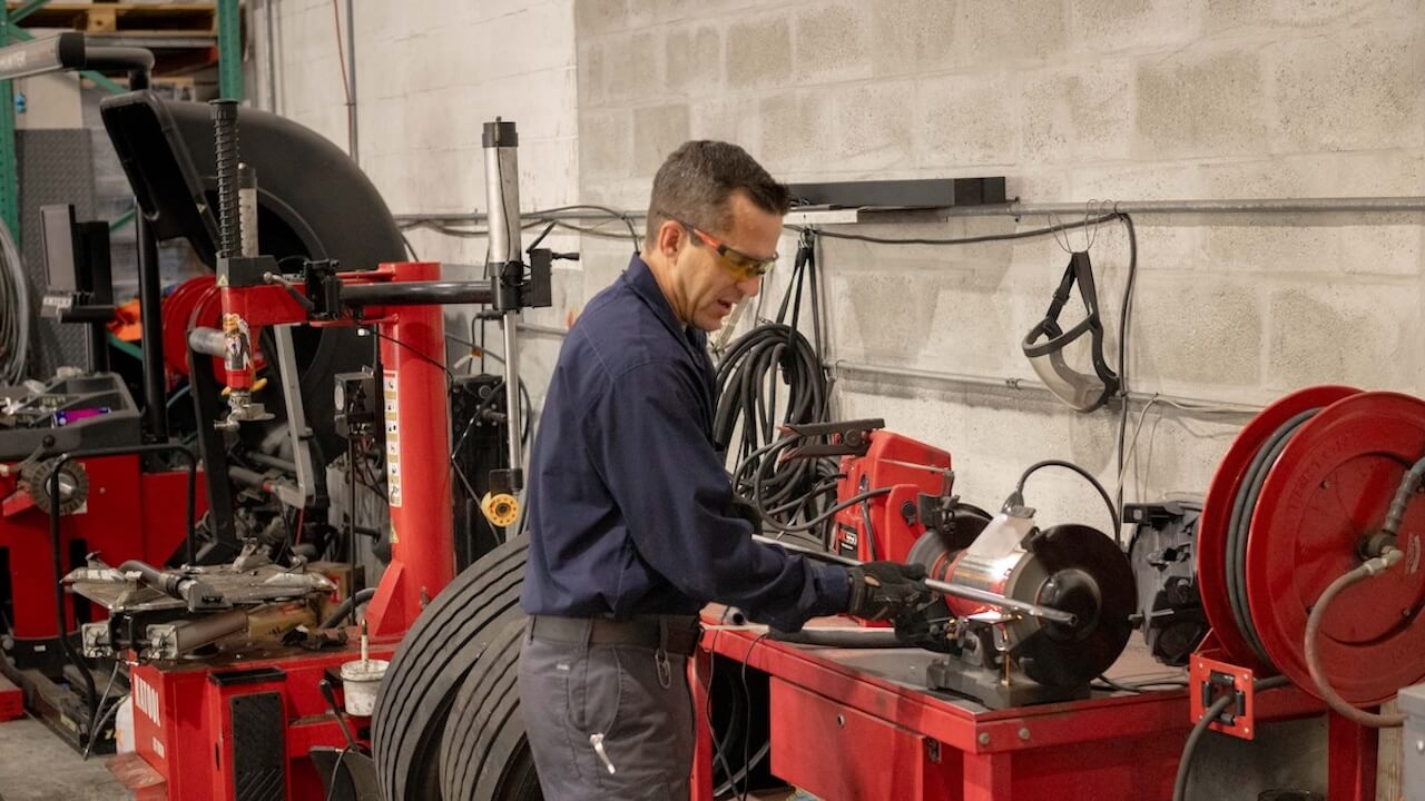 Heavy duty truck repair in Pompano Beach, FL